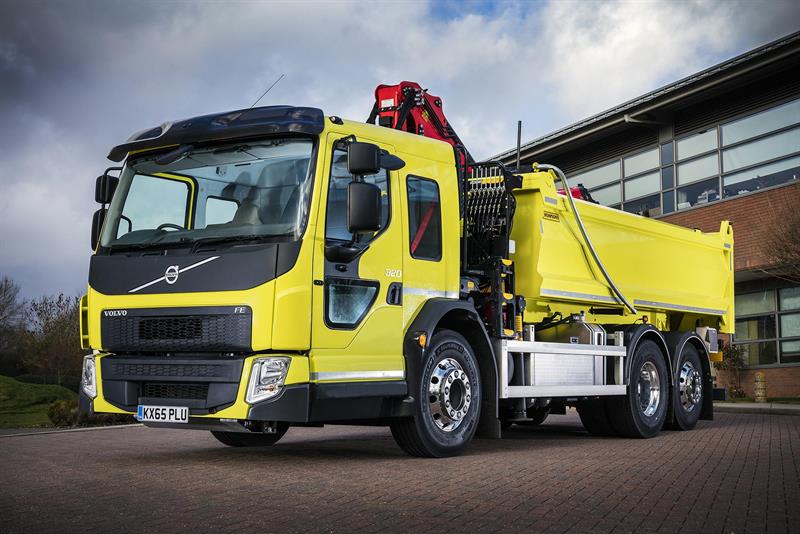 Truk Volvo FE LEC Tipper Baru
